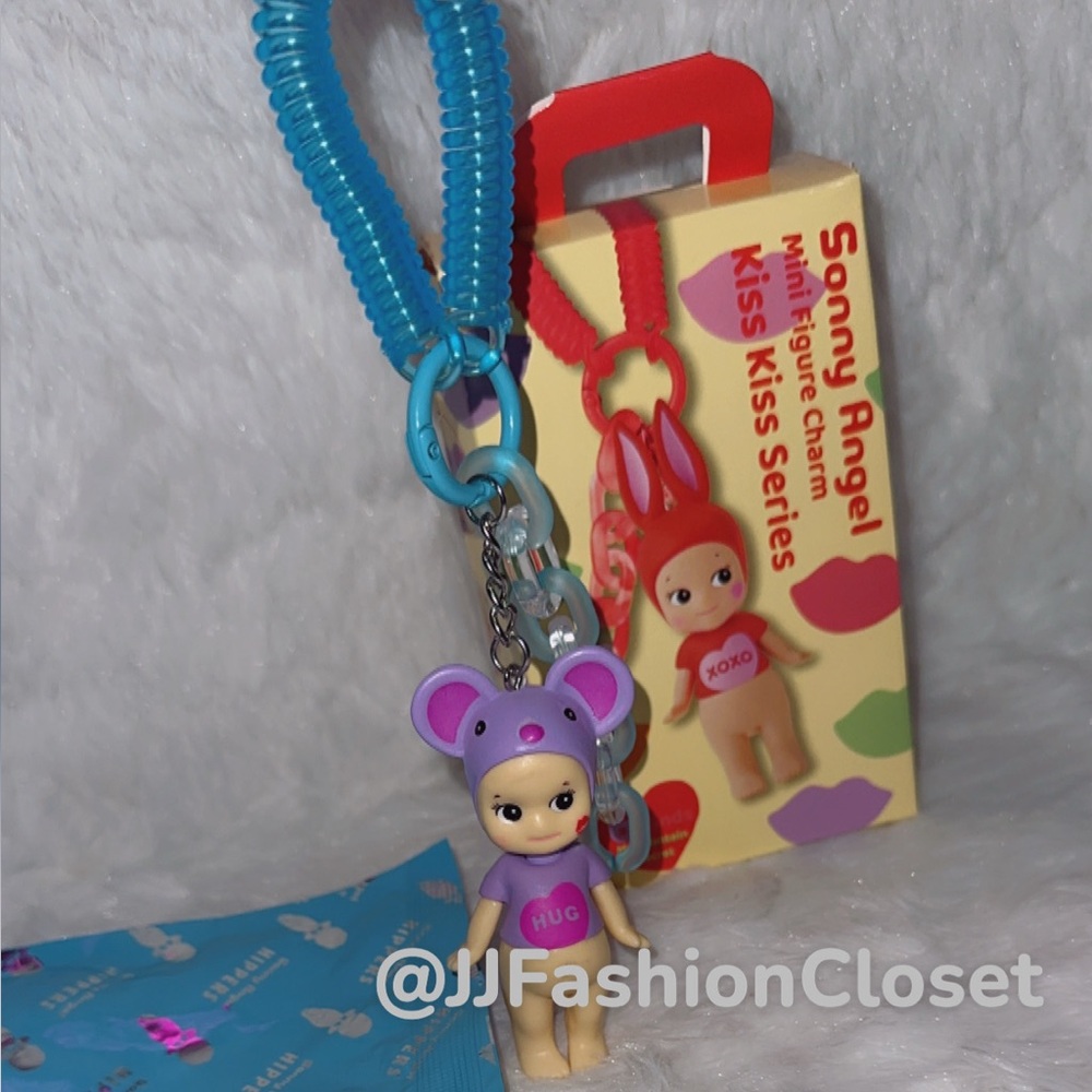 Sonny Angel Mini Figure keychain (random blind box)